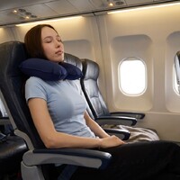Фото товара Надувная подушка под шею в чехле Sleep, темно-синяя