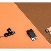 Фото товара Флеш-карта USB 2.0 16 Gb с магнитным замком "Vigo", черный/серебристый