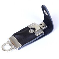 Фото товара USB-флешка на 8 Гб в виде брелка, черный